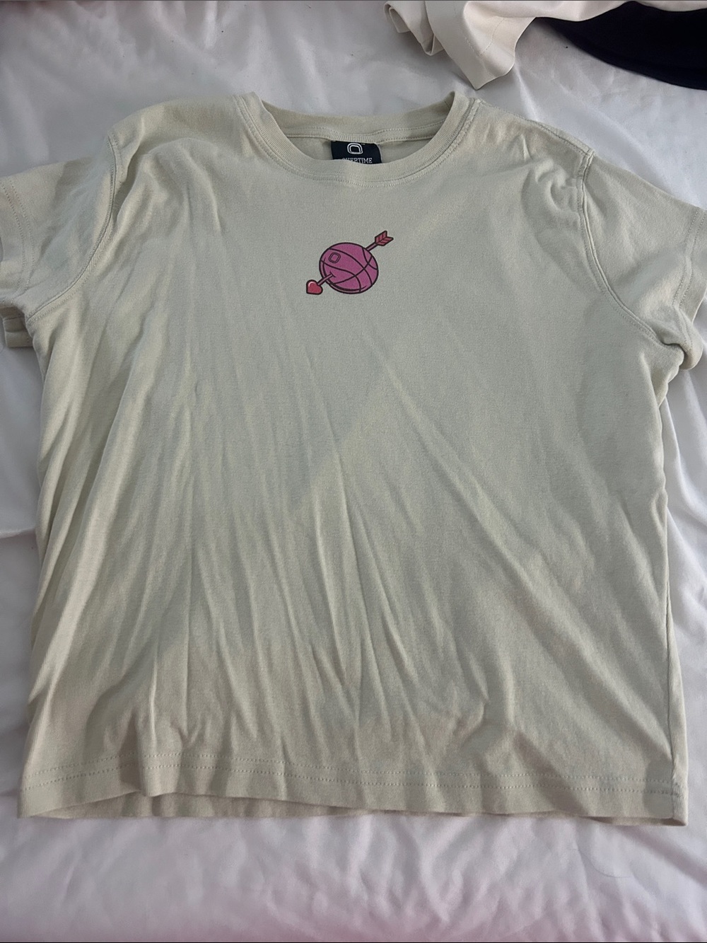 Cream Short-Sleeve Overtime Tee with Pink Basketball Heart Graphic